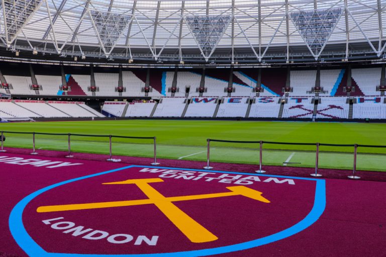 “Pure football therapy” – General manager explains how they convinced West Ham man into transfer