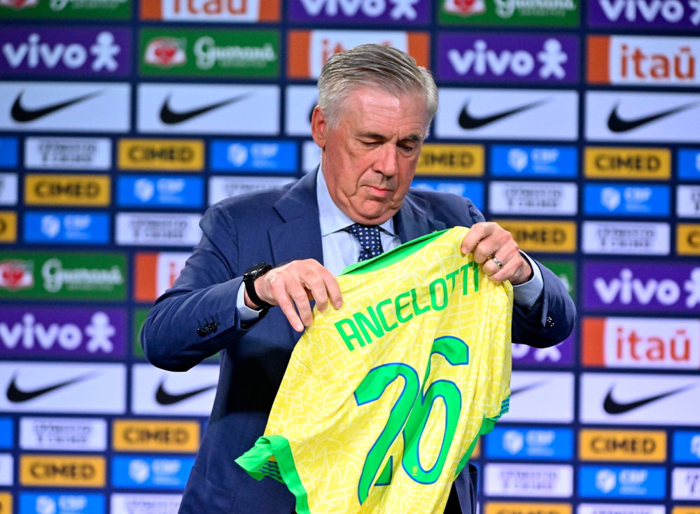 Carlo Ancelotti with Brazil shirt