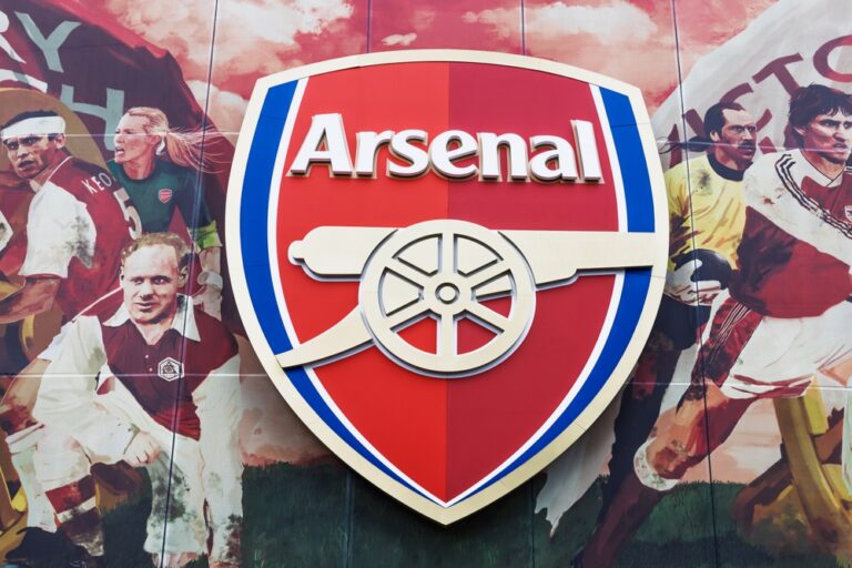 “Not worth it” – Manager plays part in convincing player to snub Arsenal