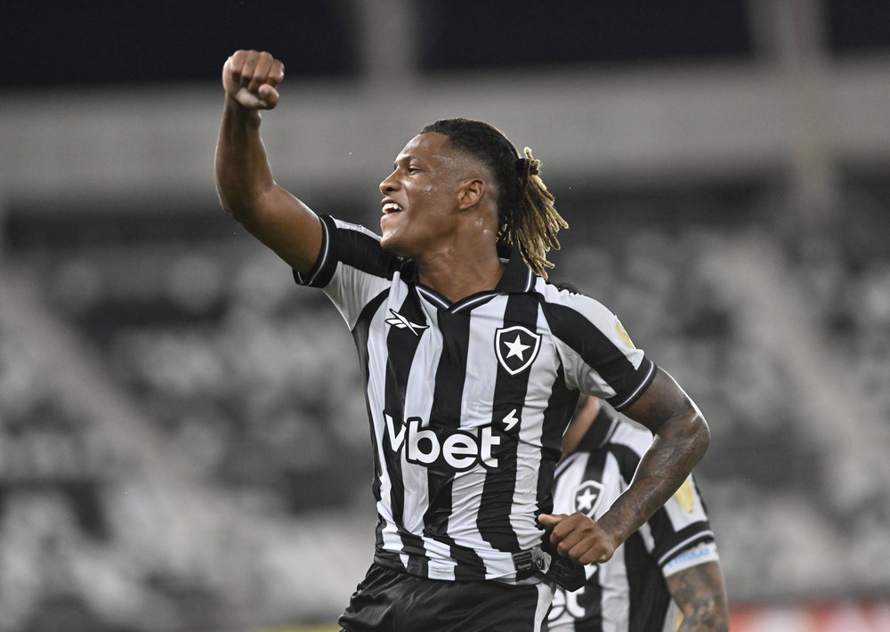 Crystal Palace head scout confirms interest in Brazilian pair – Eagles have ‘need’ in position