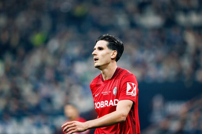 Tottenham and Manchester United vying to sign 23-year-old Croatian in final days